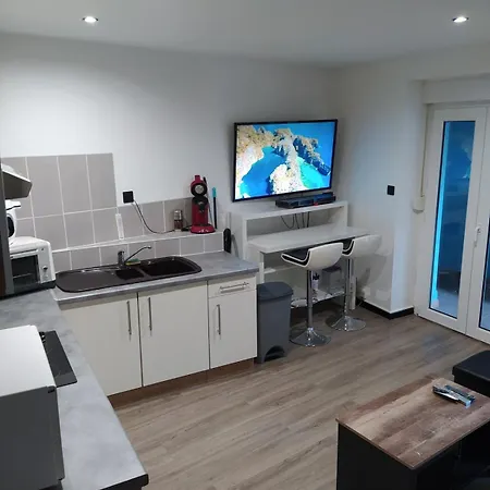 Apartment With Terrace *